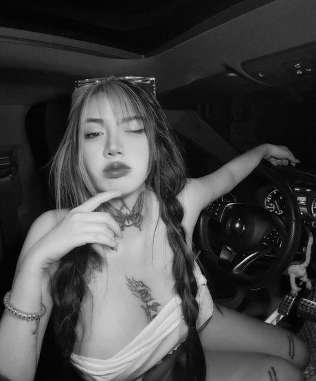 Nagie wyciekłe zdjęcie OnlyFans od Ellekampong
