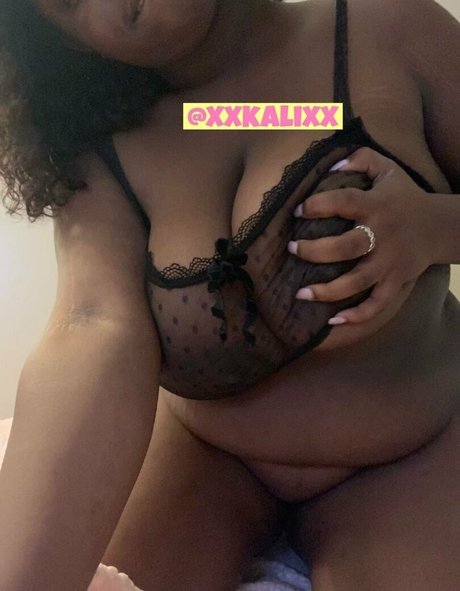 Nagie wyciekłe zdjęcie OnlyFans od Xxkalixx