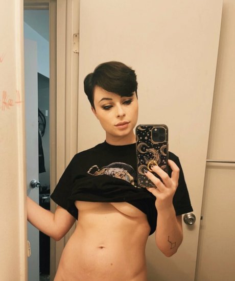 Nagie wyciekłe zdjęcie OnlyFans od Harlihero