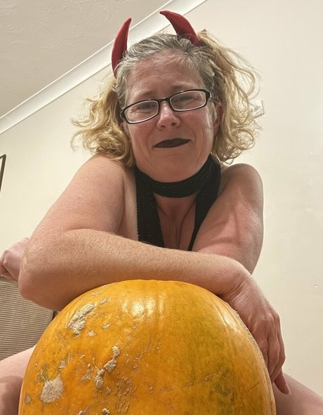 Nagie wyciekłe zdjęcie OnlyFans od Khariscurves