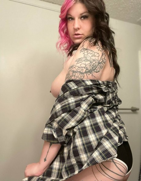 Nagie wyciekłe zdjęcie OnlyFans od Quinnightafterdark