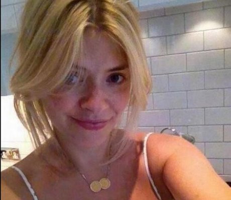 Nagie wyciekłe zdjęcie OnlyFans od Holly Willoughby