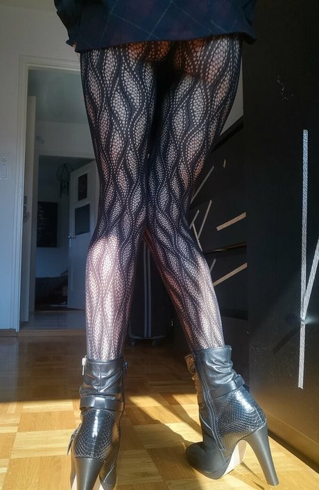 Nagie wyciekłe zdjęcie OnlyFans od Loucharmellefree