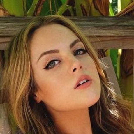 Nagie wyciekłe zdjęcie OnlyFans od Elizabeth Gillies