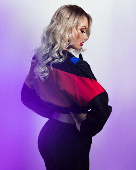 Nagie wyciekłe zdjęcie OnlyFans od Andrea Kuoni