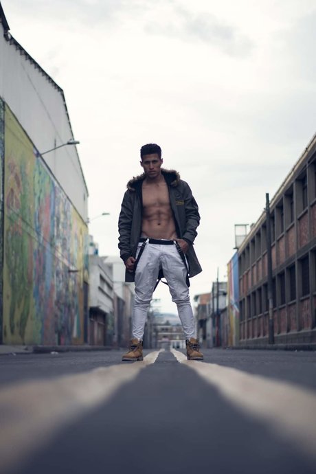 Nagie wyciekłe zdjęcie OnlyFans od Alec