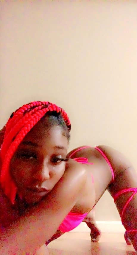 Nagie wyciekłe zdjęcie OnlyFans od Pink Poochie 