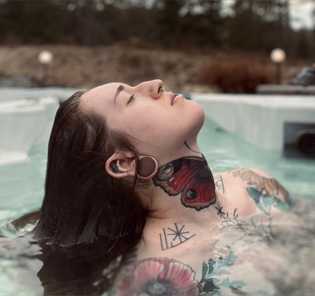 Nagie wyciekłe zdjęcie OnlyFans od Radical Reb Trans Valkyrie