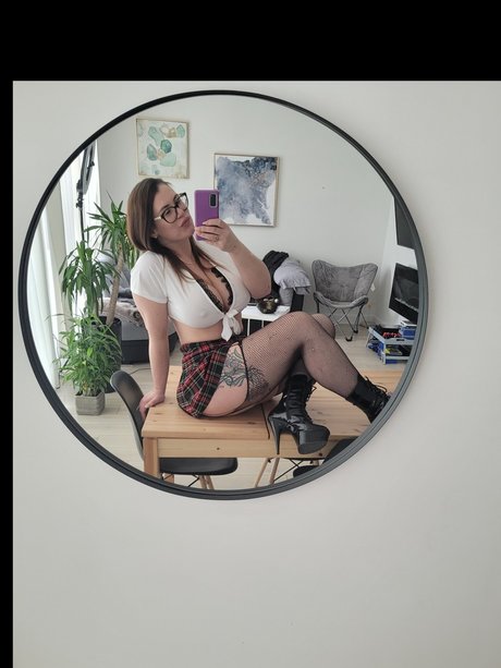 Missbigboobs