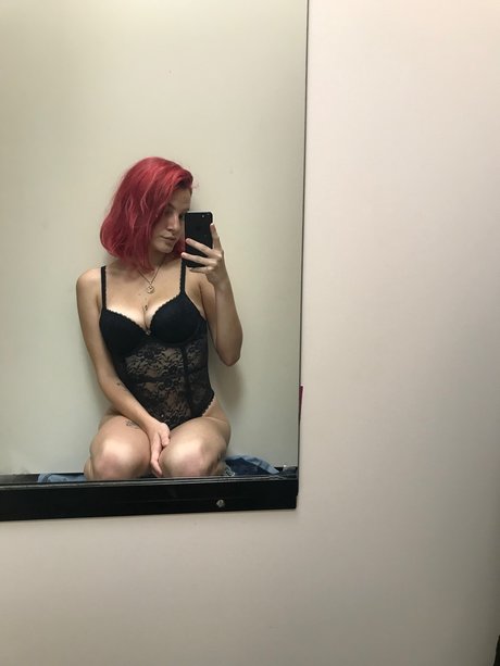 Nagie wyciekłe zdjęcie OnlyFans od Red