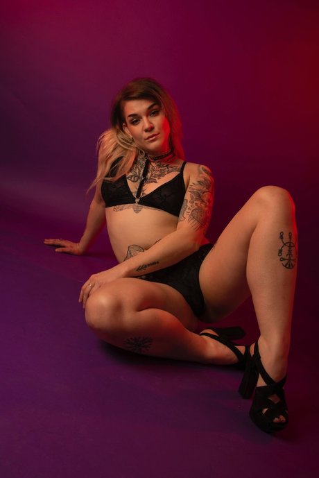 Nagie wyciekłe zdjęcie OnlyFans od Mara Morte