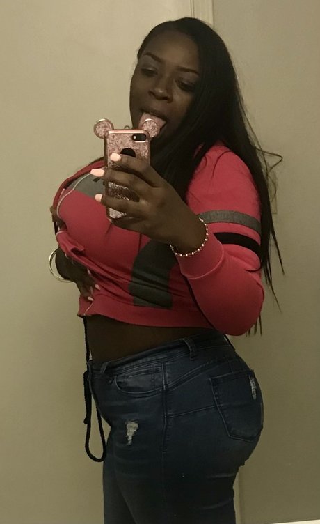 Nagie wyciekłe zdjęcie OnlyFans od Beautyle