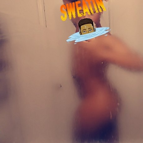 Nagie wyciekłe zdjęcie OnlyFans od Bhadd