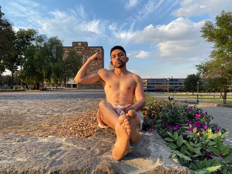 Nagie wyciekłe zdjęcie OnlyFans od Mike