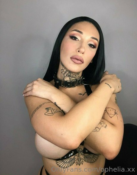 Ophelia.xx