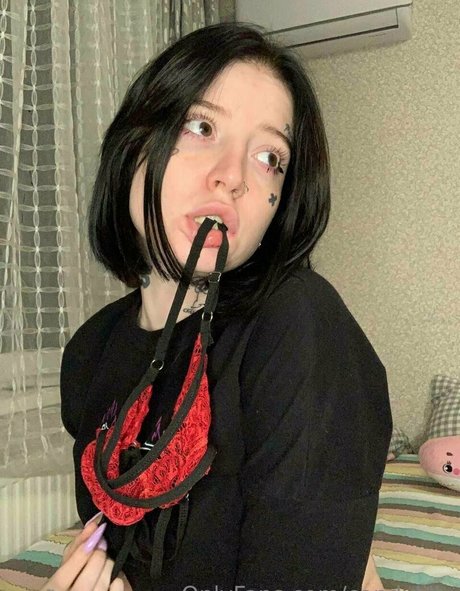 Nagie wyciekłe zdjęcie OnlyFans od Brattyauroravip