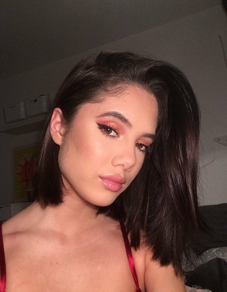 Nagie wyciekłe zdjęcie OnlyFans od Saoirse Alicia Behzadi