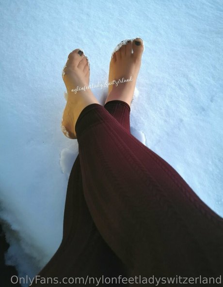 Nagie wyciekłe zdjęcie OnlyFans od Nylonfeetladyswitzerland