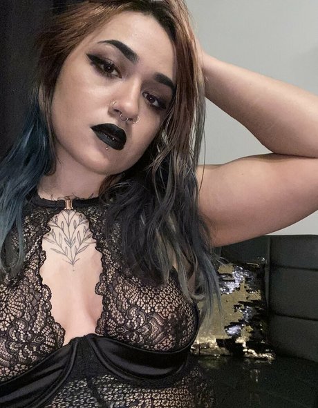 Nagie wyciekłe zdjęcie OnlyFans od Ariquxeen