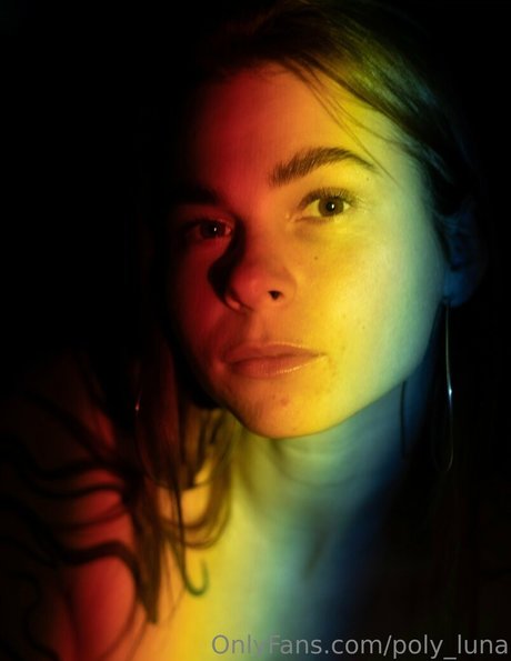 Poly_luna