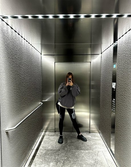 Nagie wyciekłe zdjęcie OnlyFans od Polyluna