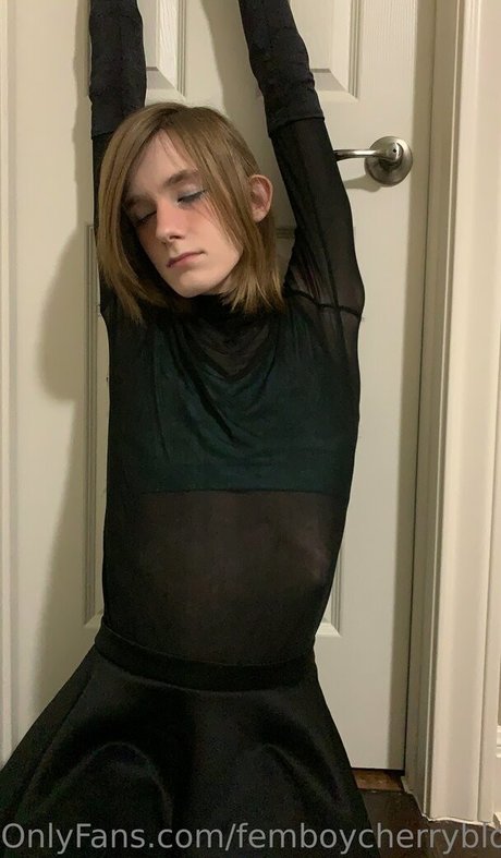 Femboycherryblossom