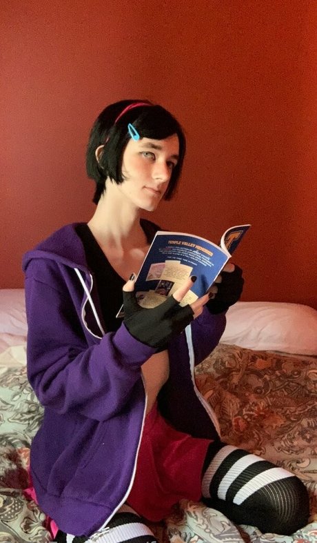 Femboycherryblossom