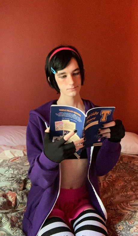 Femboycherryblossom