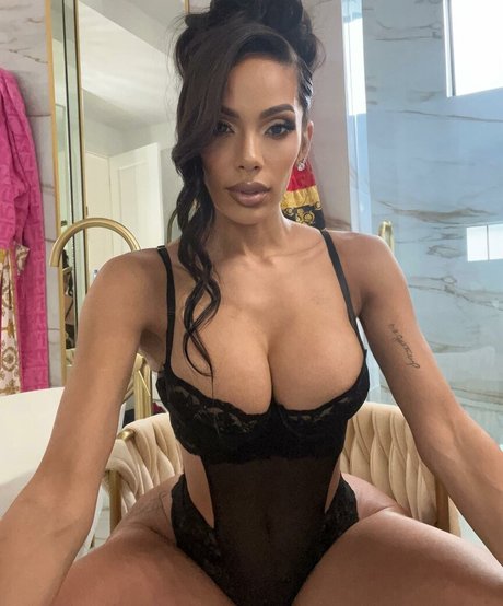 Erica Mena