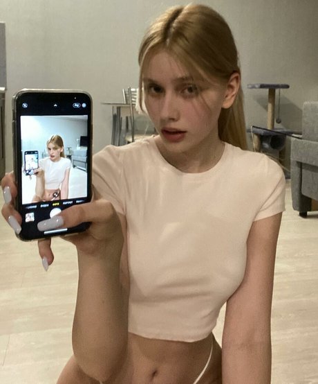 Nagie wyciekłe zdjęcie OnlyFans od Whylollycry