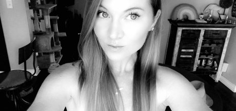 Nagie wyciekłe zdjęcie OnlyFans od Nevamore