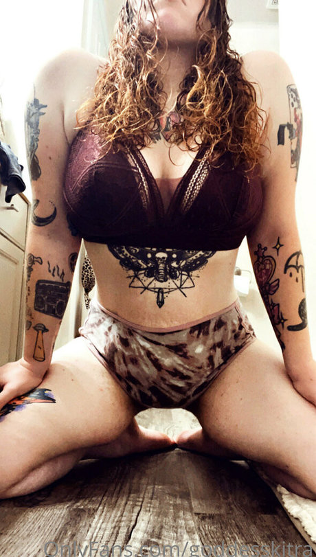 Nagie wyciekłe zdjęcie OnlyFans od Goddesskitra