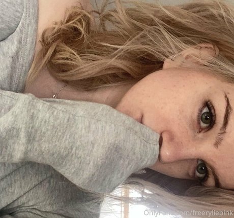 Nagie wyciekłe zdjęcie OnlyFans od Freeryliepink