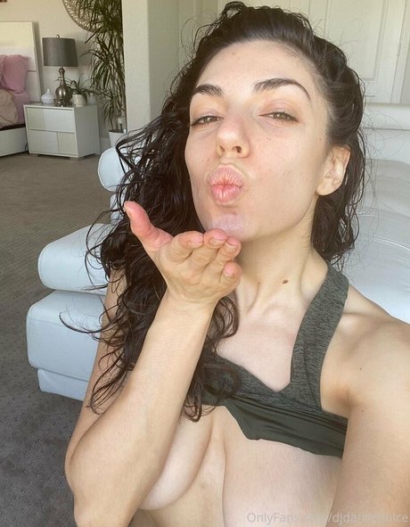 Nagie wyciekłe zdjęcie OnlyFans od Darciedolcexxx