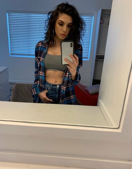 Darciedolcexxx