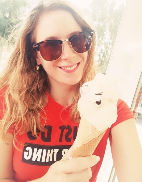 Nagie wyciekłe zdjęcie OnlyFans od Ellyedelweiss