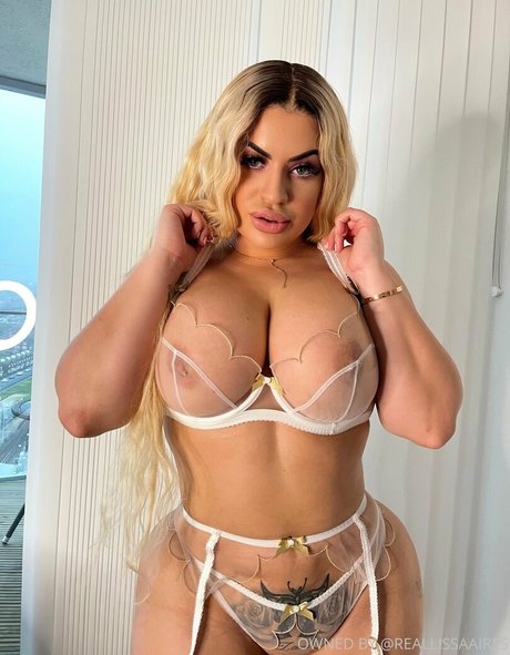 Nagie wyciekłe zdjęcie OnlyFans od Lissaaires