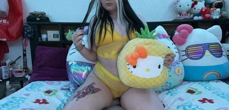 Nagie wyciekłe zdjęcie OnlyFans od Fakenips