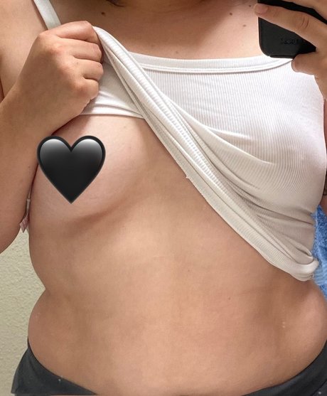 Nagie wyciekłe zdjęcie OnlyFans od Mhmbabyy