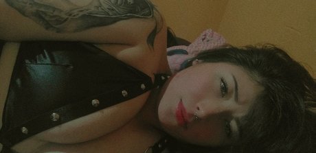 Nagie wyciekłe zdjęcie OnlyFans od Bellarh 