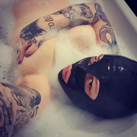 Nagie wyciekłe zdjęcie OnlyFans od Midnight Queen 