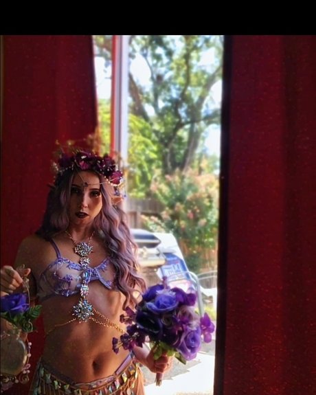 Nagie wyciekłe zdjęcie OnlyFans od Miss Swoonfeather