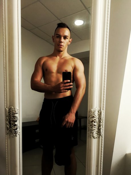 Nagie wyciekłe zdjęcie OnlyFans od Fitwithflo