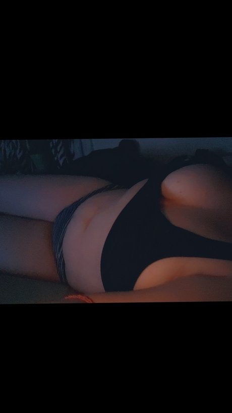 Nagie wyciekłe zdjęcie OnlyFans od Momo