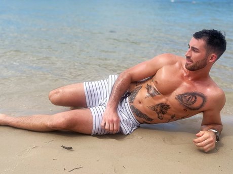 Nagie wyciekłe zdjęcie OnlyFans od Pretty Boy