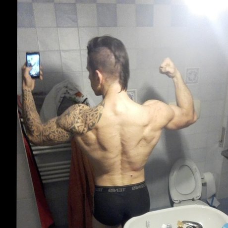 Nagie wyciekłe zdjęcie OnlyFans od Gidan Tribal 23