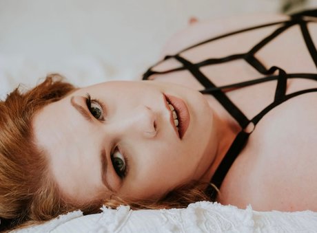 Nagie wyciekłe zdjęcie OnlyFans od Laura Fox