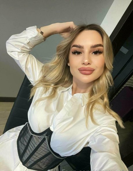 Nagie wyciekłe zdjęcie OnlyFans od Emmyystar