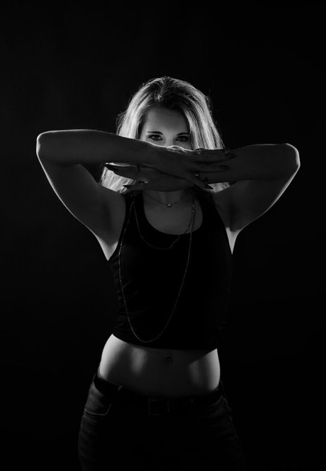 Nagie wyciekłe zdjęcie OnlyFans od Mozasmr