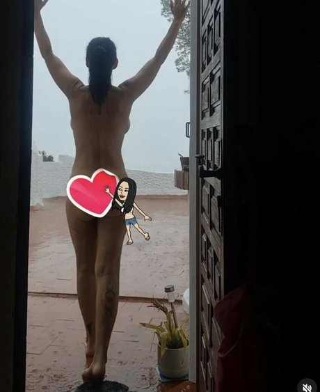 Nagie wyciekłe zdjęcie OnlyFans od Janina Tregambe
